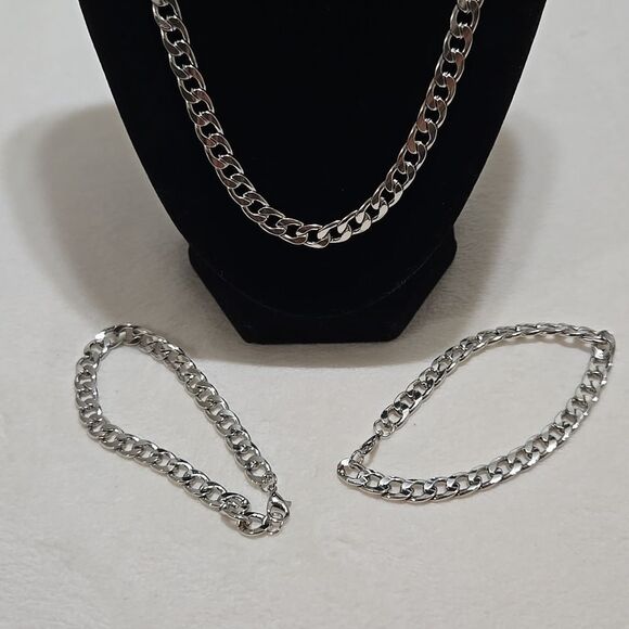 Silver Chain Necklace and Bracelet Set - Picture 1 of 7